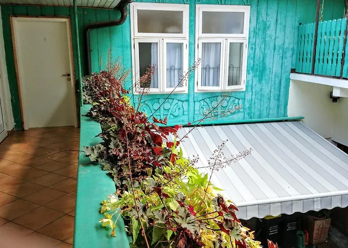 Garni Paleta فندق