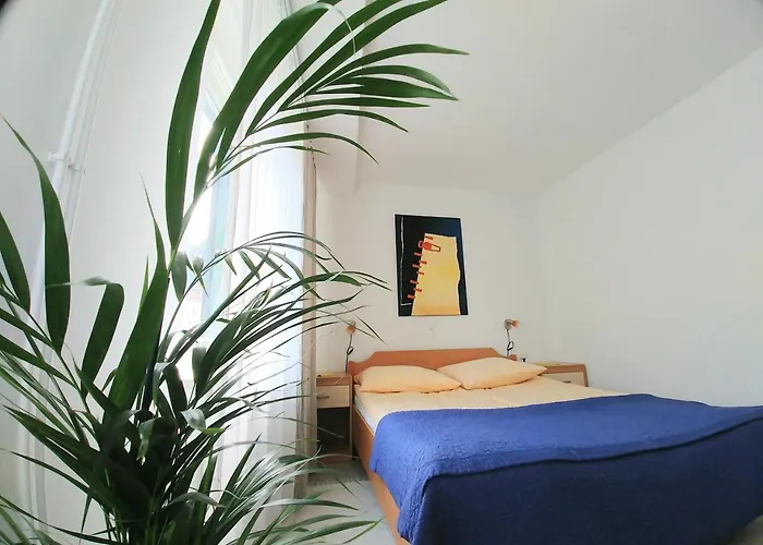 Garni Paleta فندق