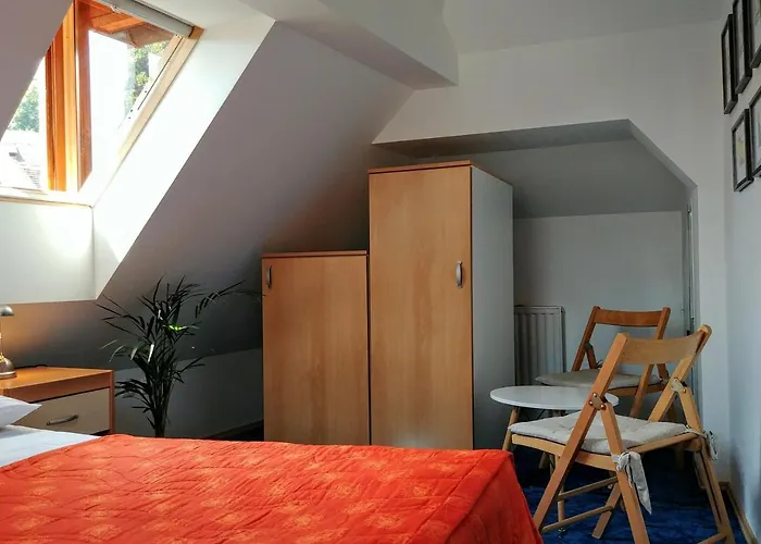 Garni Paleta فندق