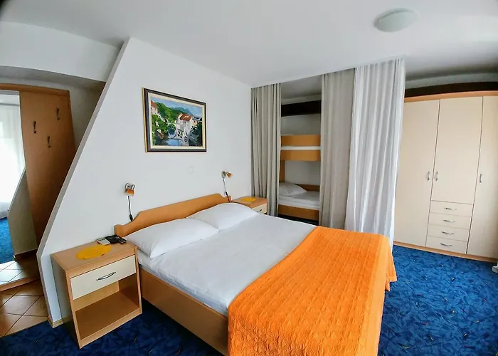 Garni Paleta Škofja Loka